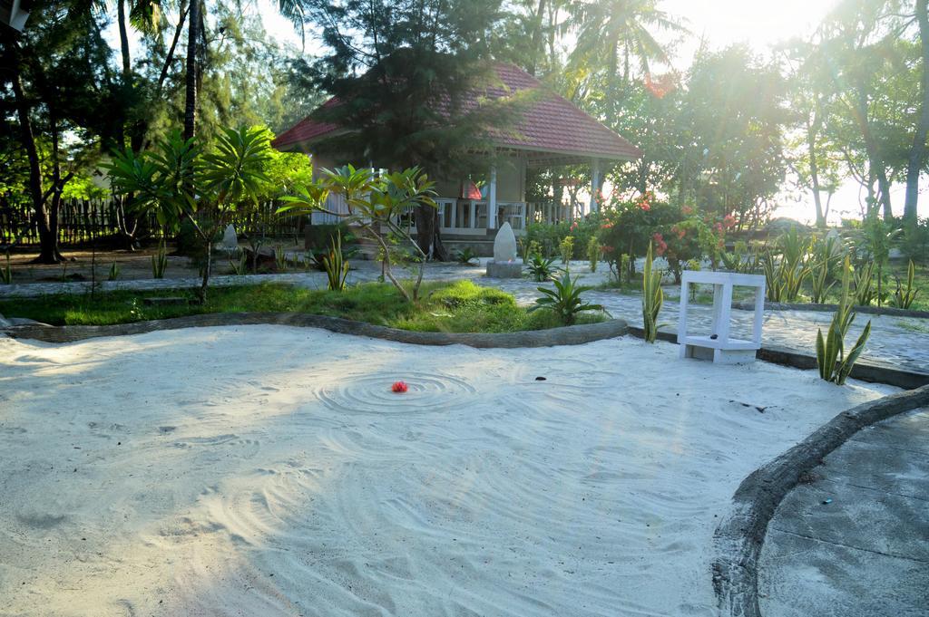 Hotel Gazebo Meno Gili Meno Exteriér fotografie