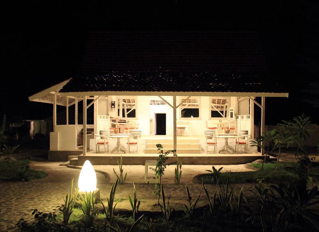 Hotel Gazebo Meno Gili Meno Exteriér fotografie